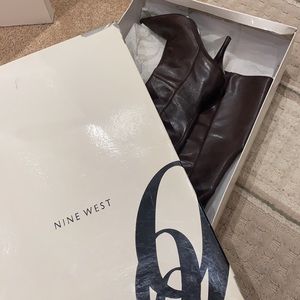 Vintage Nine West brown leather shoes